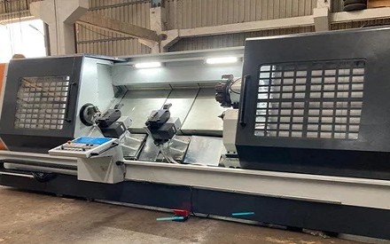 Heavy Duty CNC Slant Bed Turning Machine